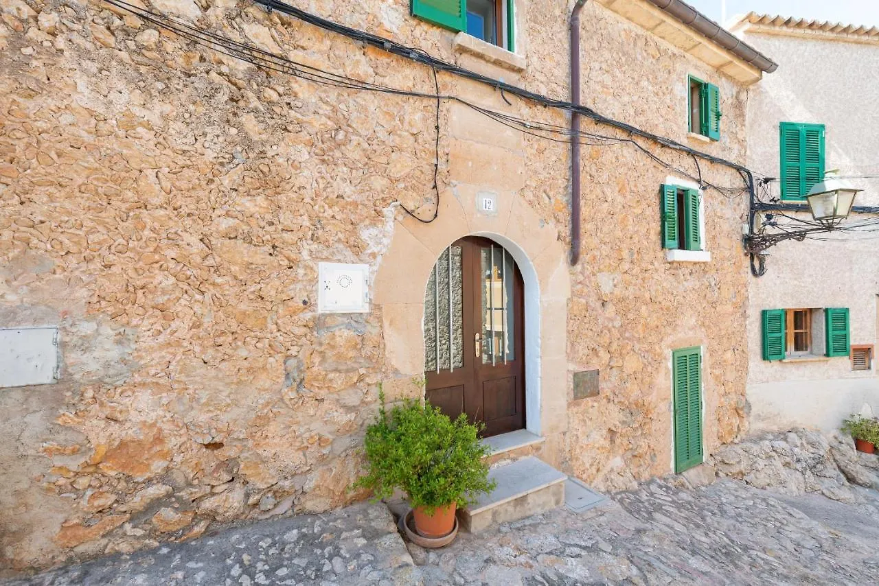 Hébergement de vacances Villa Bona Vista With Mountain Views By Bebreeze à Pollença Espagne