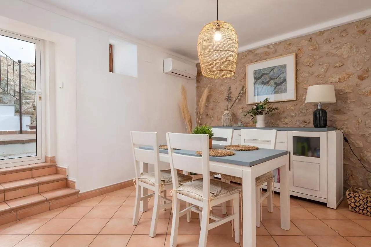 Villa Bona Vista With Mountain Views By Bebreeze à Pollença